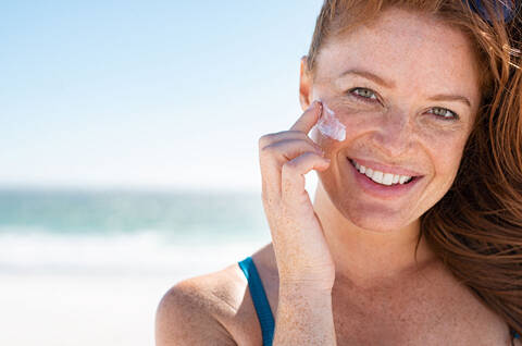 The importance of sunscreen to protect the face and body against UV rays